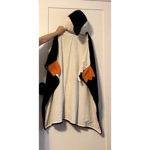 Pillowfort Penguin Hooded Blanket From Target 40X50 NEW WITHOUT TAGS/ NO FLAWS